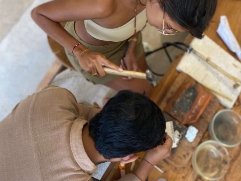 Guided session with local artisan