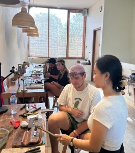 Guided session with local artisan