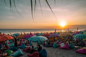 La Plancha – A colorful, casual spot with bean bags on the sand