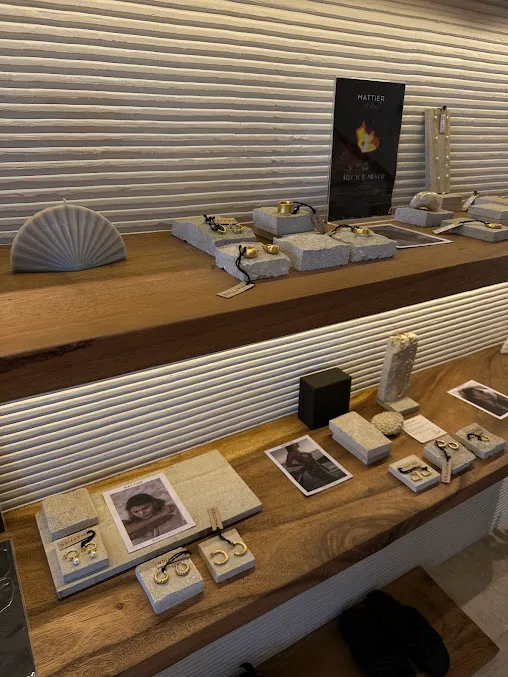 Rainy day activities Uluwatu – display of handmade silver jewelry designs at Bingin Silver Class